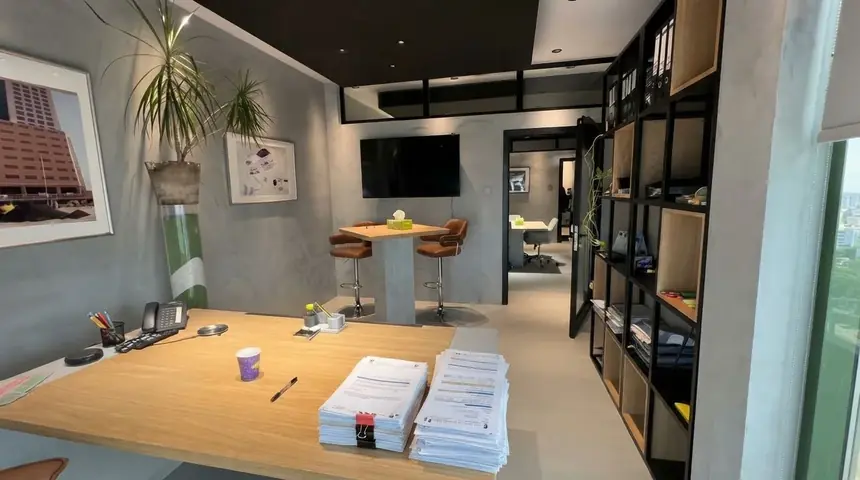 Corporate office, photo 3 of 10
